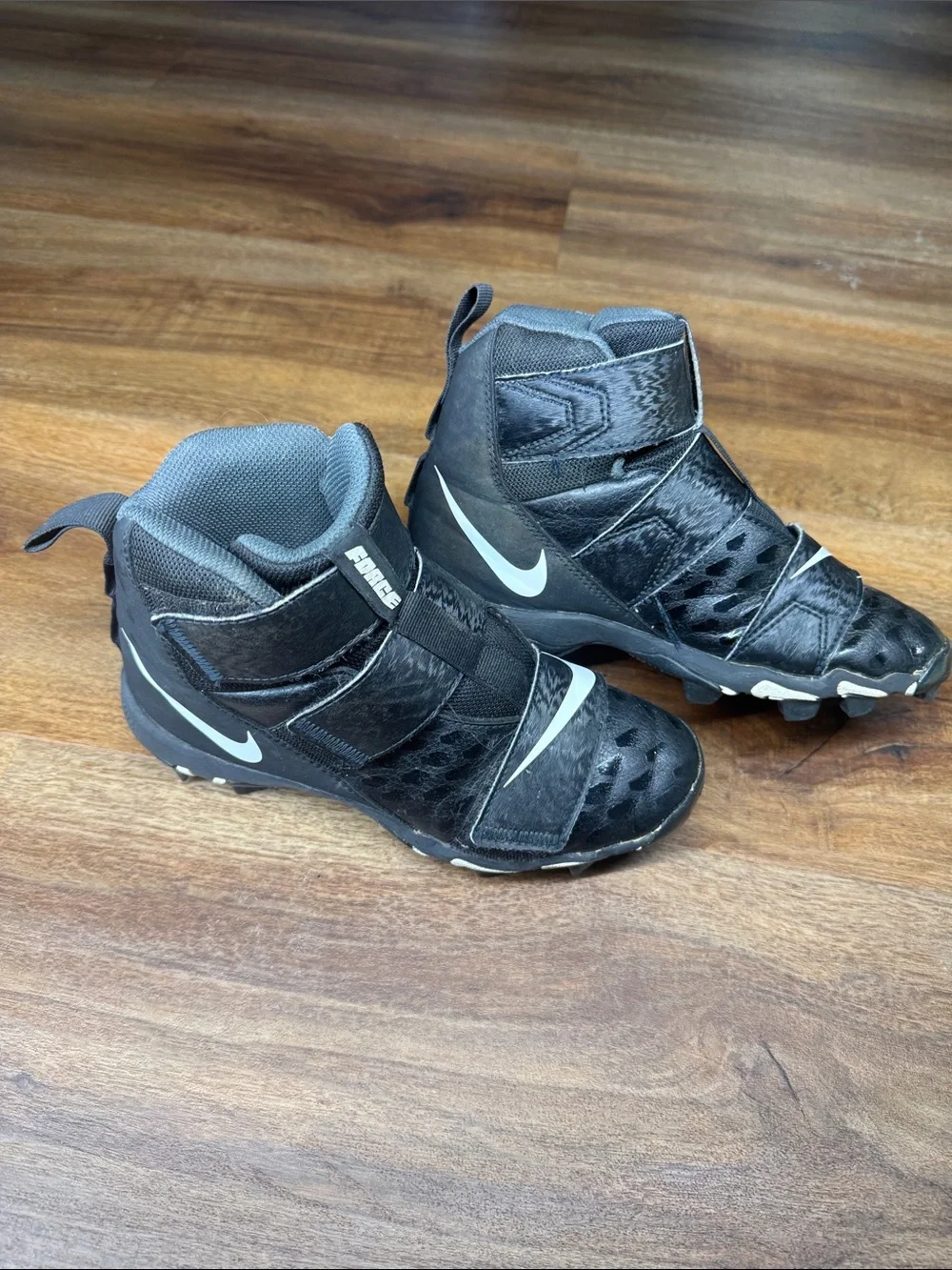 Nike Force Kids Black High-Top football/ sports cleats
